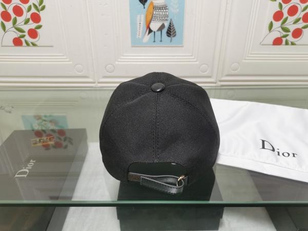 ブランド帽子側面デザイン